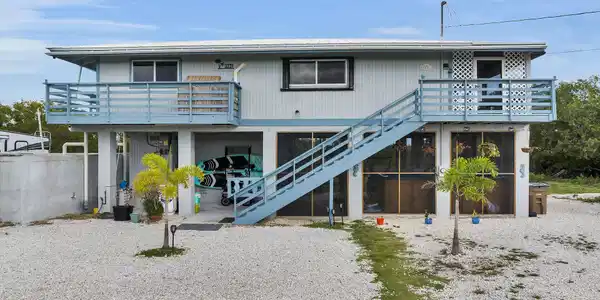 3231 Pompano Street