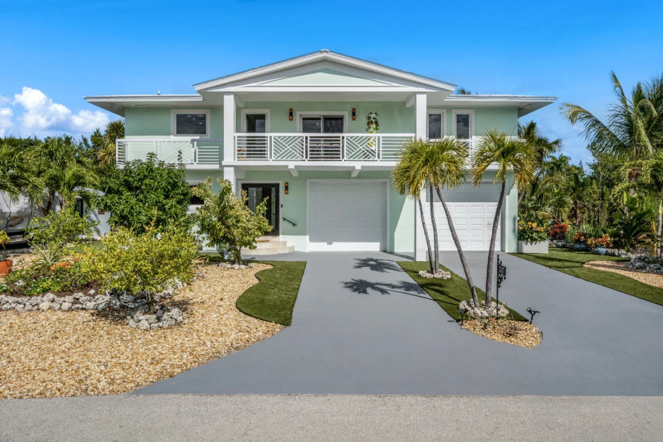 Image 1: 247 W Seaview Cir_1oakstudios_02