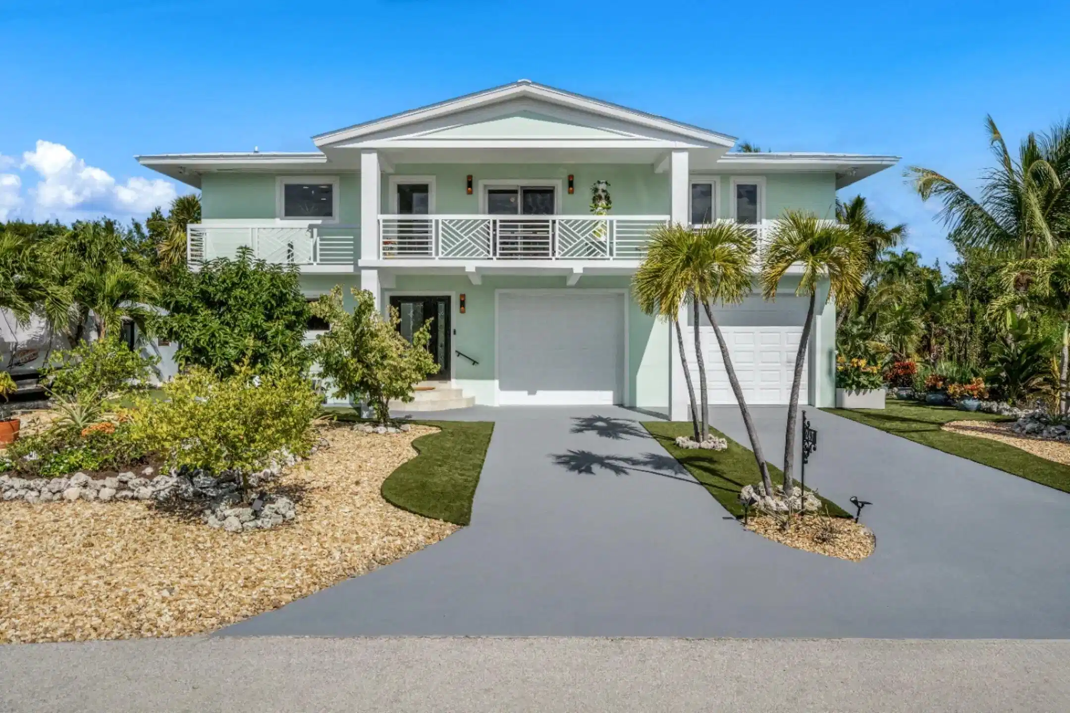Image 1: 247 W Seaview Cir_1oakstudios_02