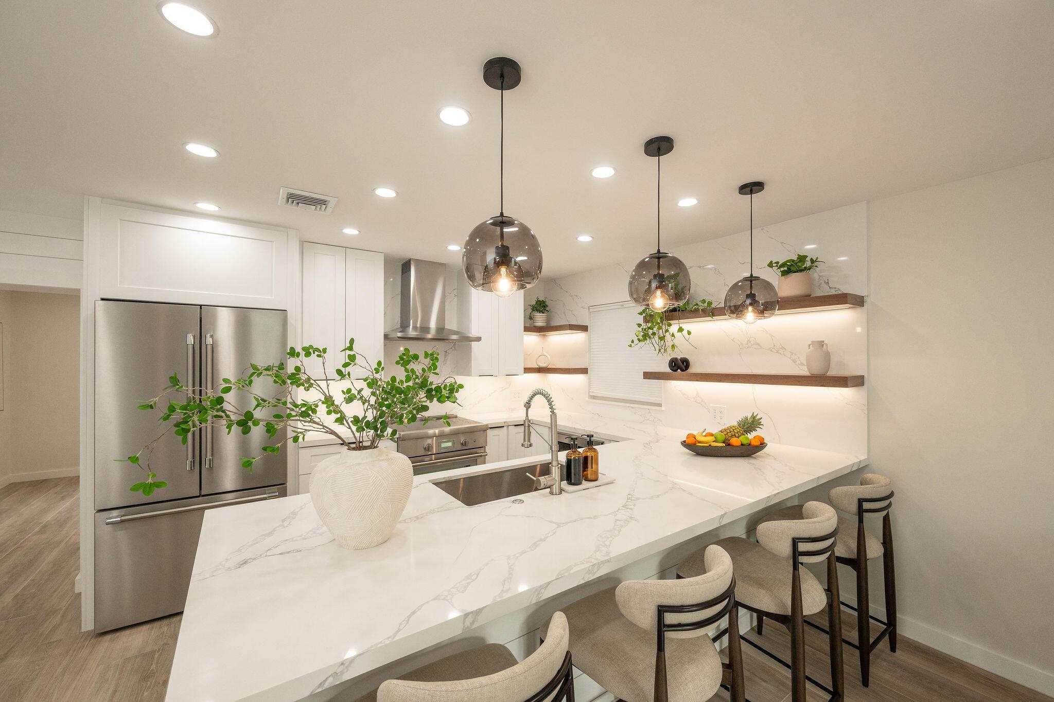 Image 2: 1724 Kitchen