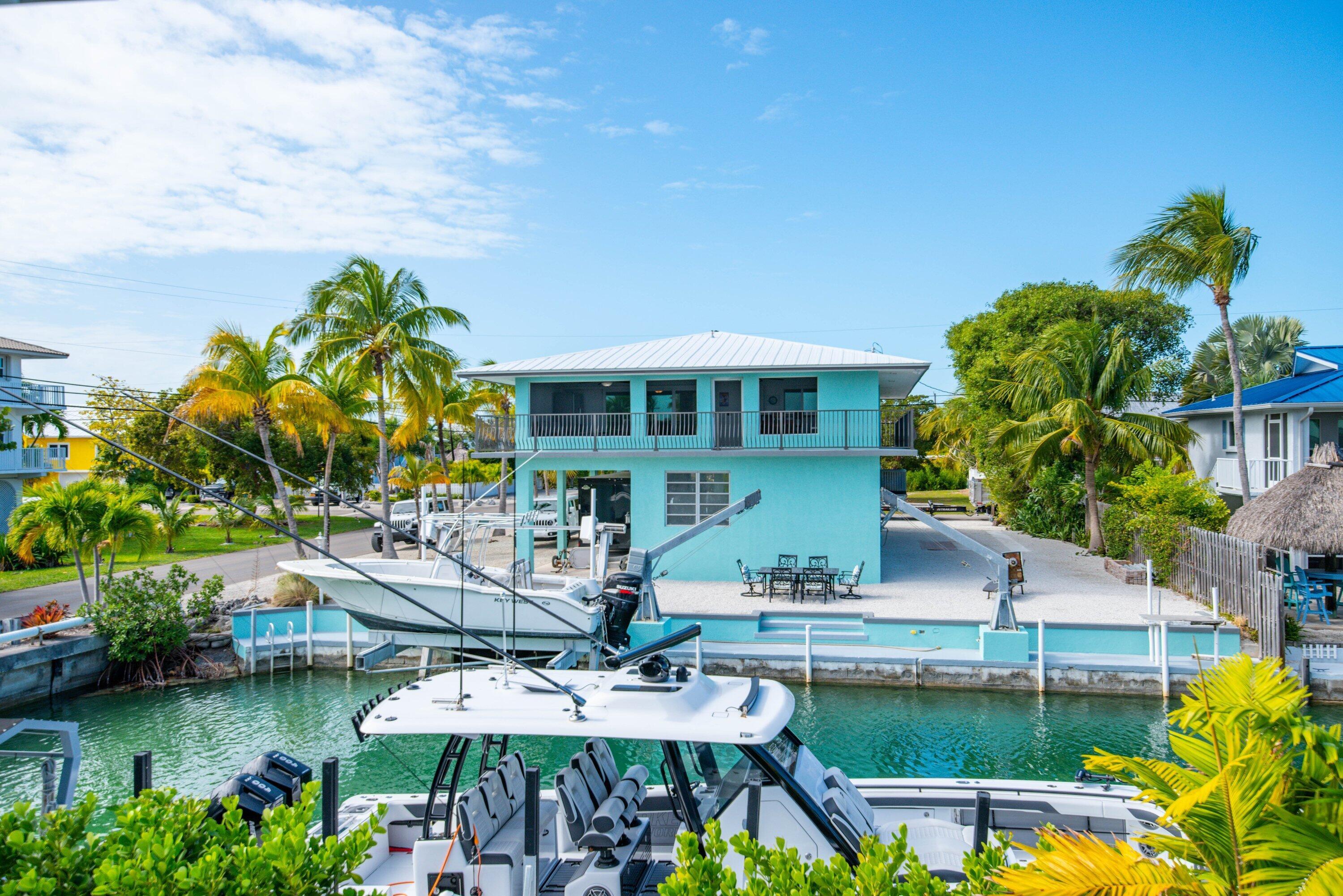 Image 4: Wide canal for larger boats