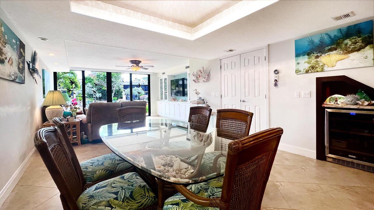 Image 4: Dining Area
