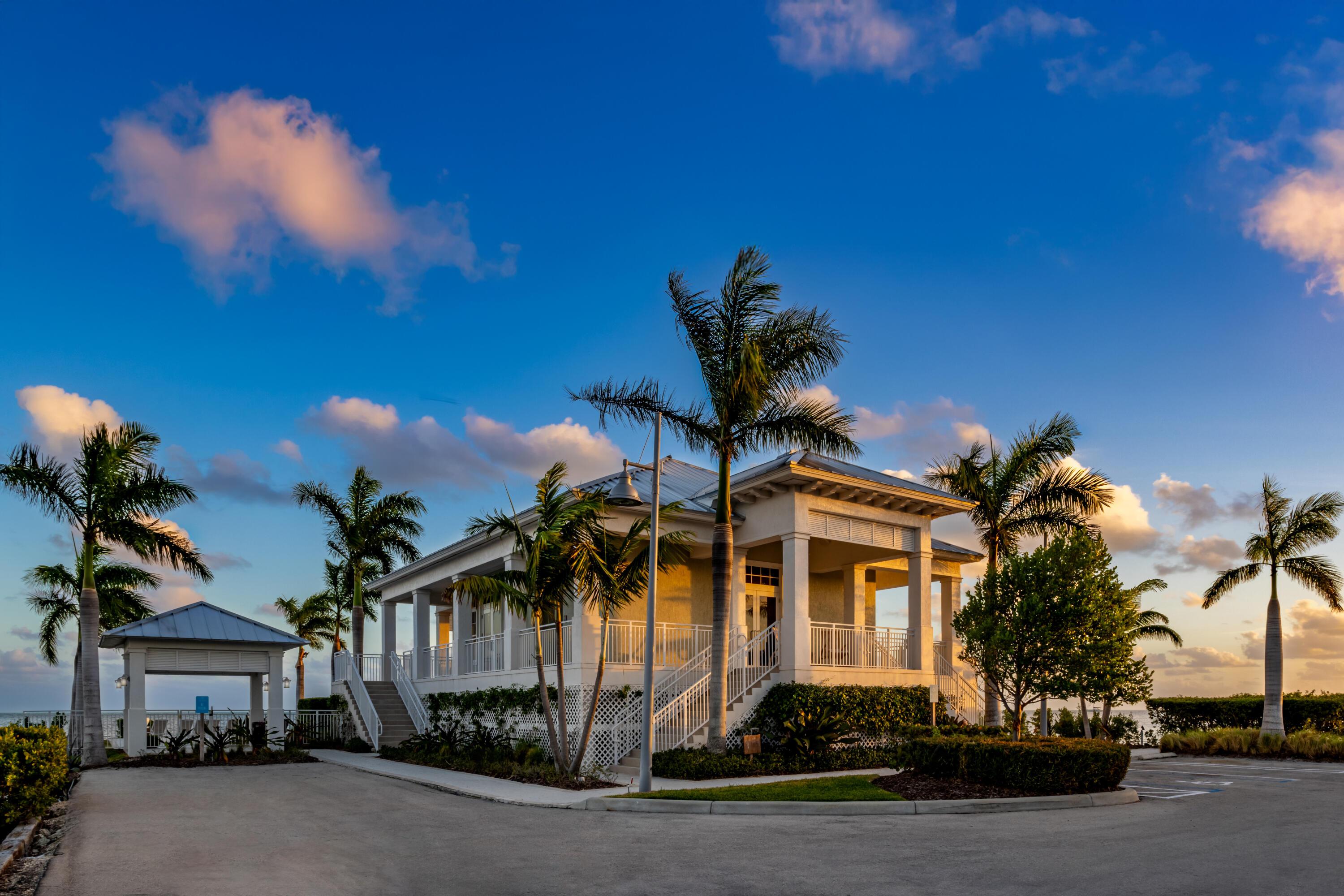 Image 2: Sunset views of clubhouse