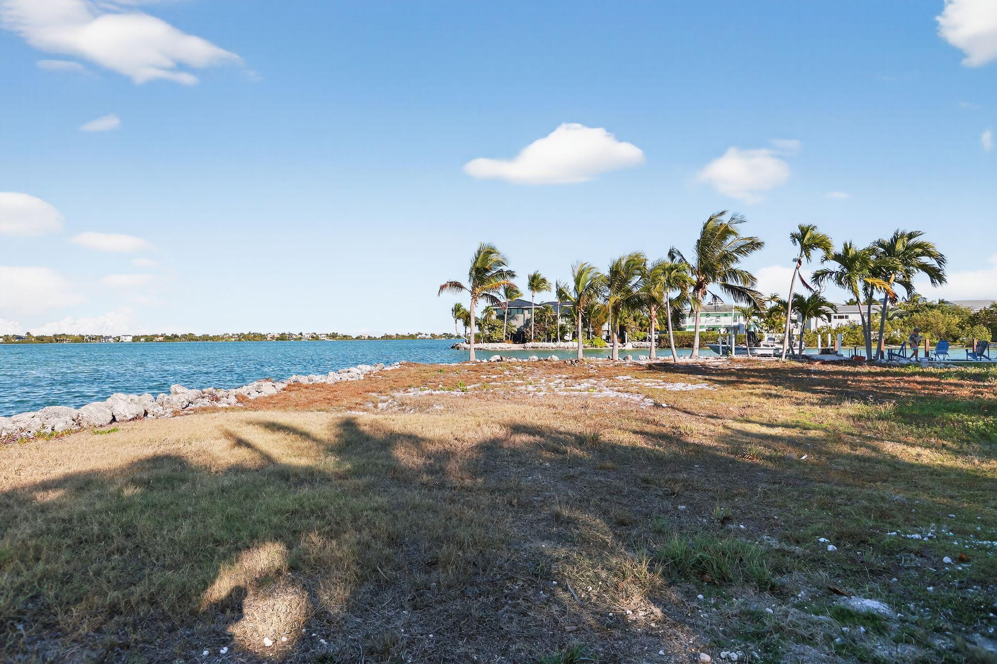 Image 3: 03_6_Palmetto_Dr_Key_West_FL_33040-Exter