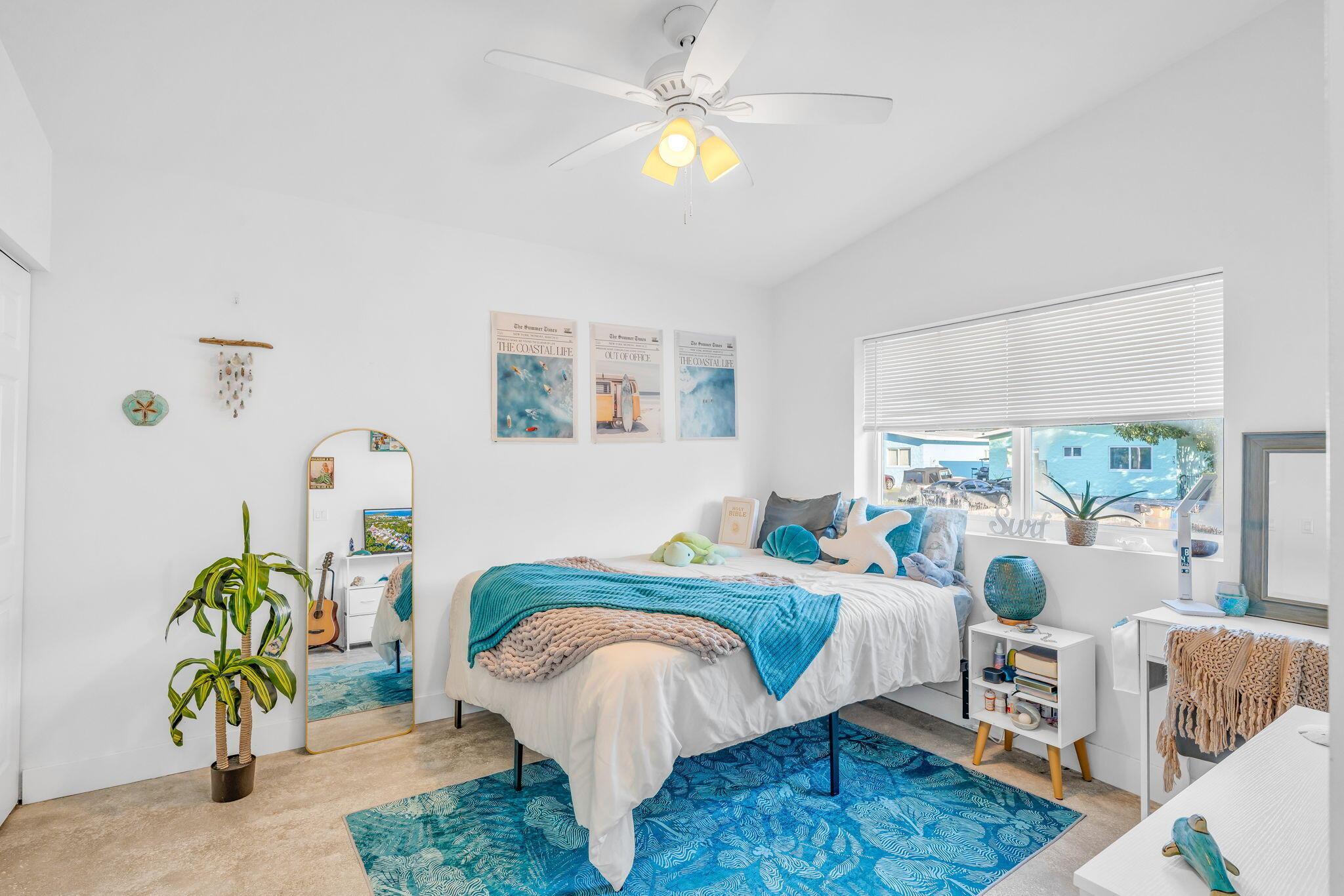 Image 1: Bedroom