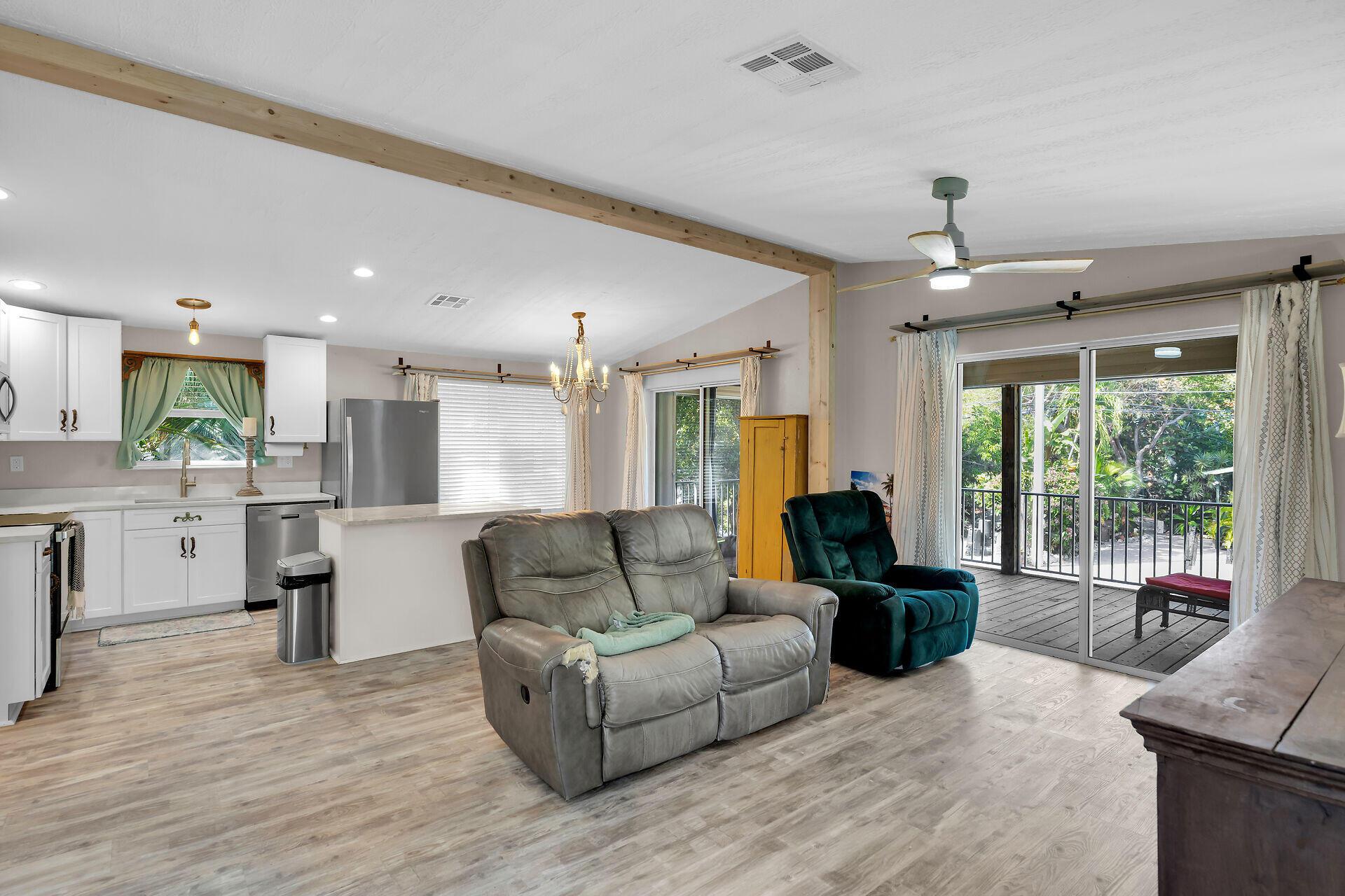 Image 3: 31124 Ave C-Big Pine Key (8)