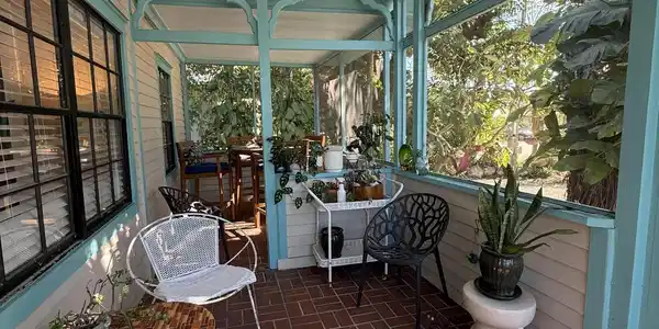 Image 3: Front Lanai