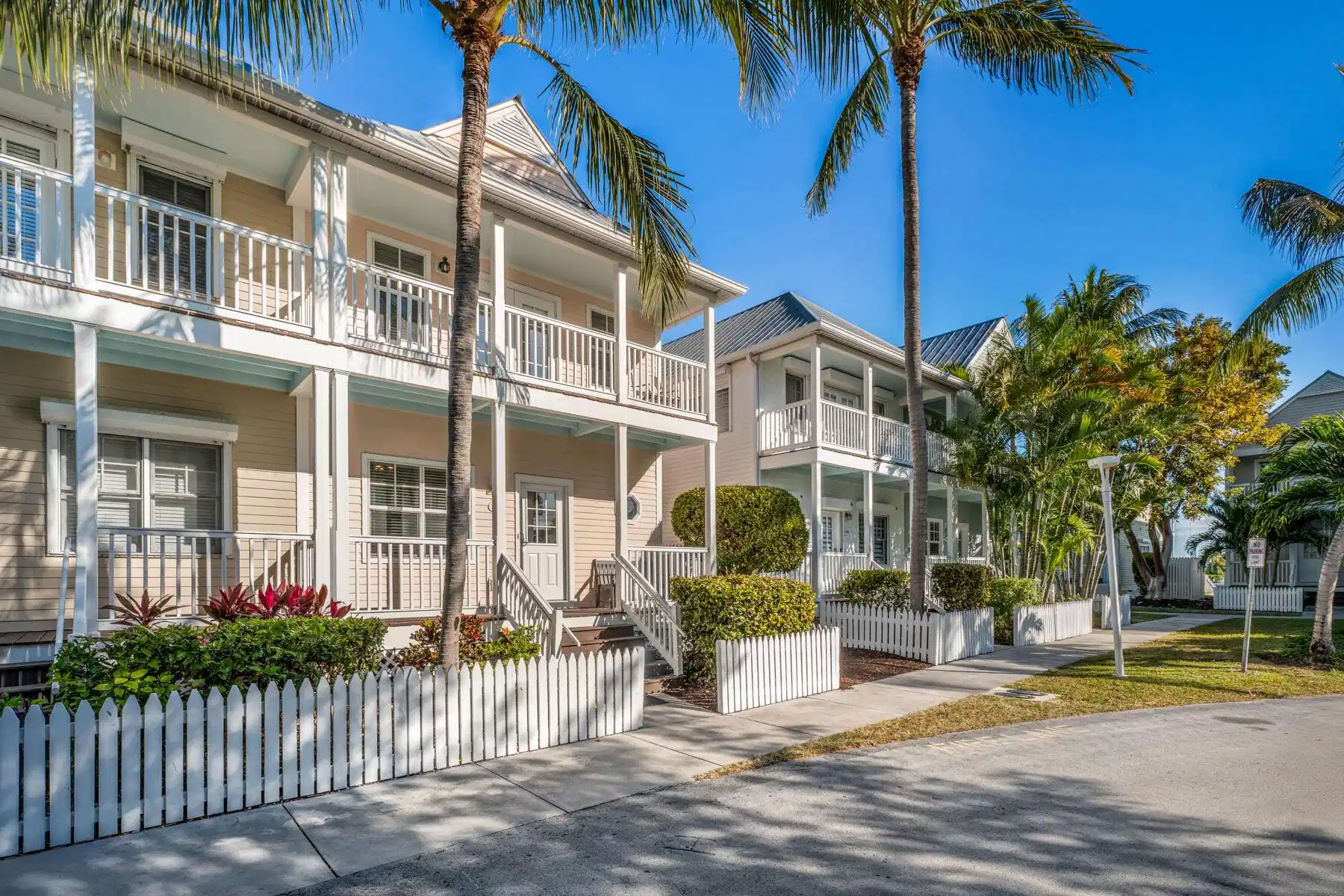 Image 1: Welcome To 7061 Harbor Village Dr