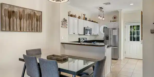 Image 3: Dinning Area
