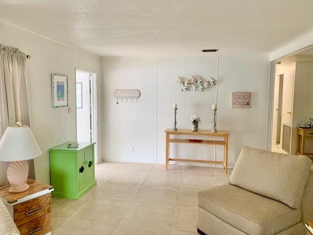 Image 4: ENTRANCE TO HOME..