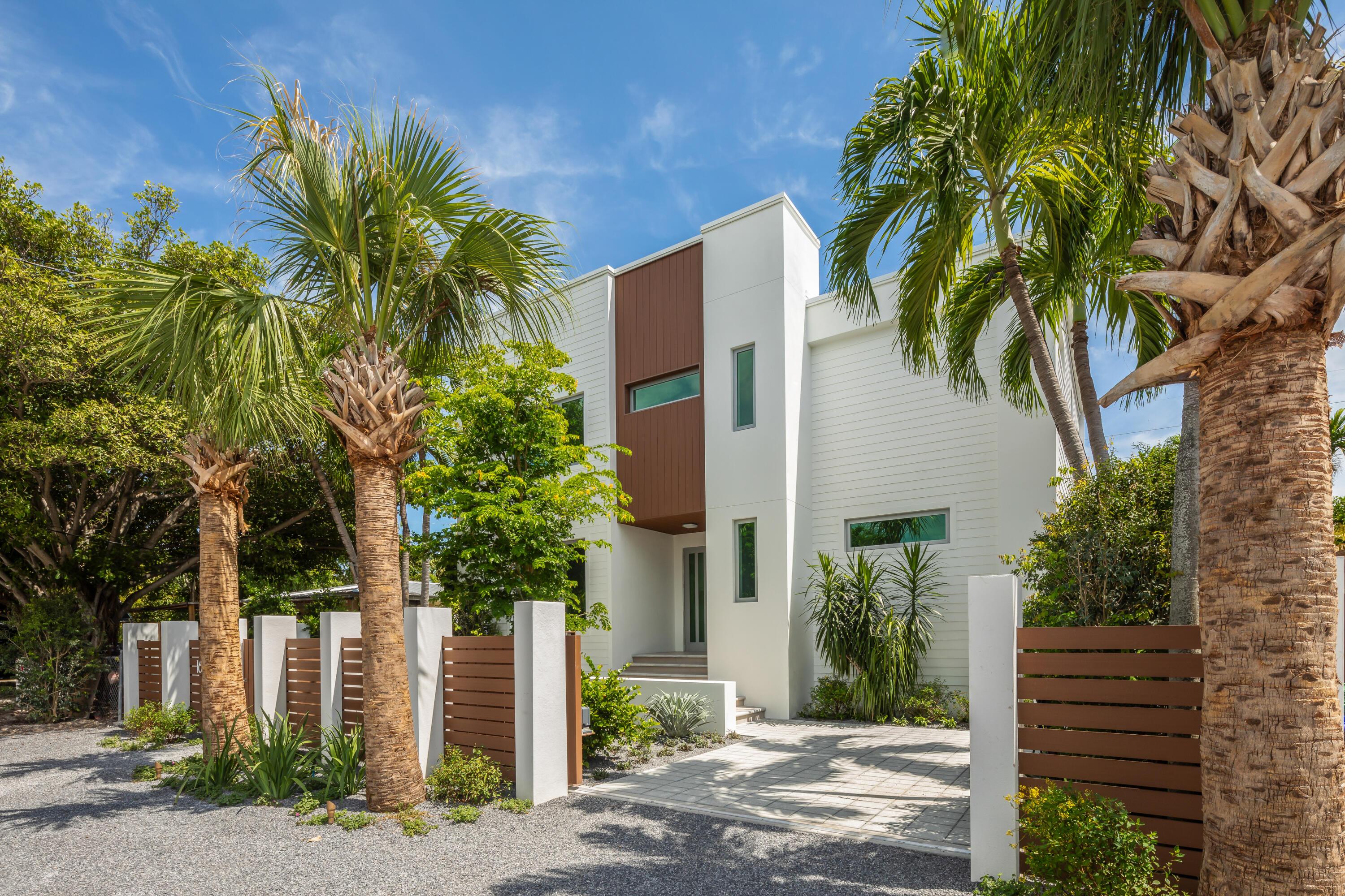 Image 2: 1614 Washington St 3900x2600-71