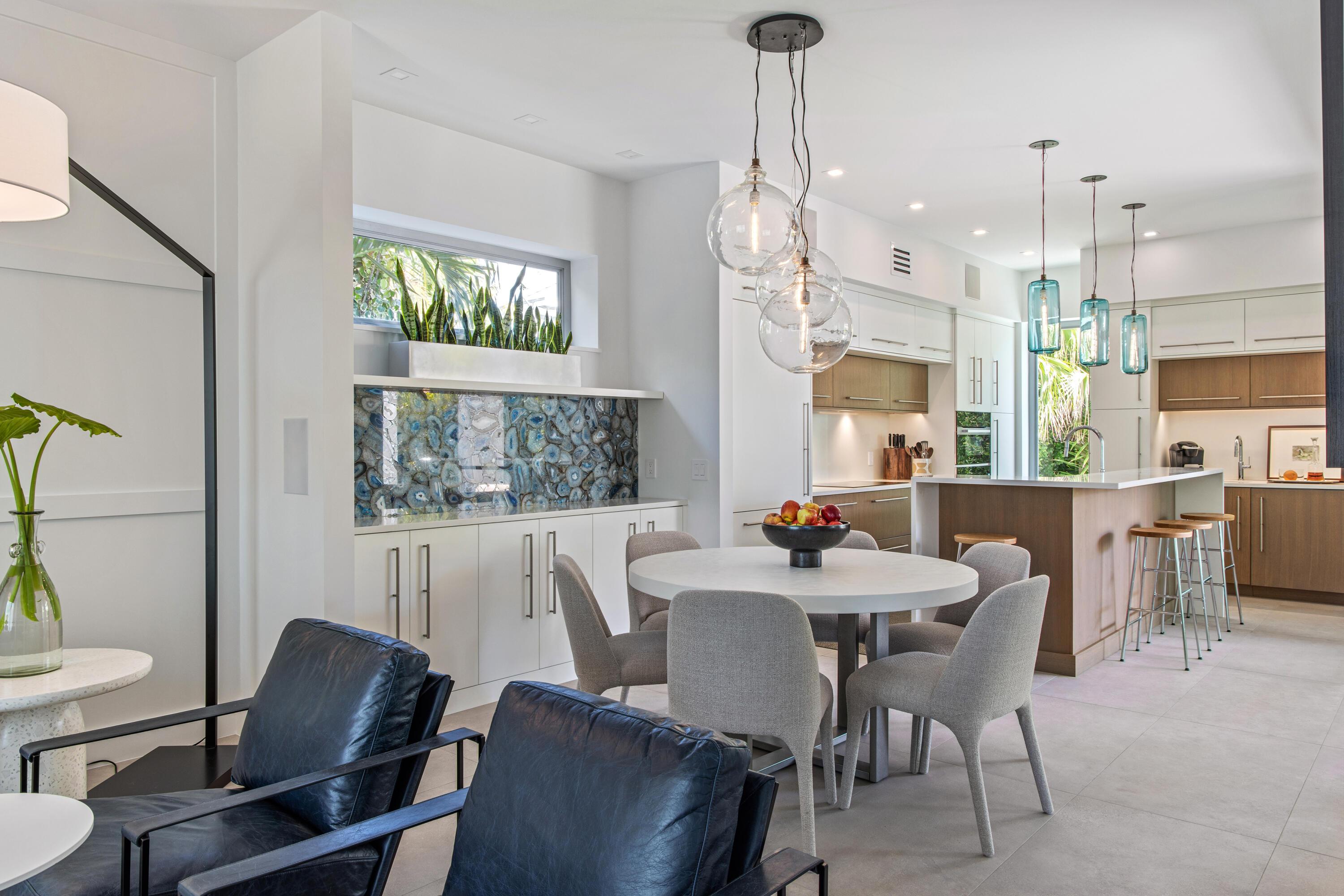 Image 4: 067A1838 3900x2600