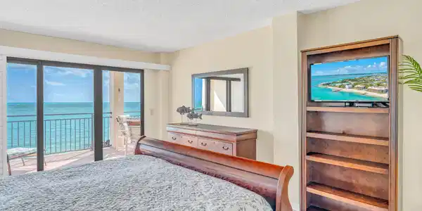 Image 3: 1001 w Ocean Dr #1-204