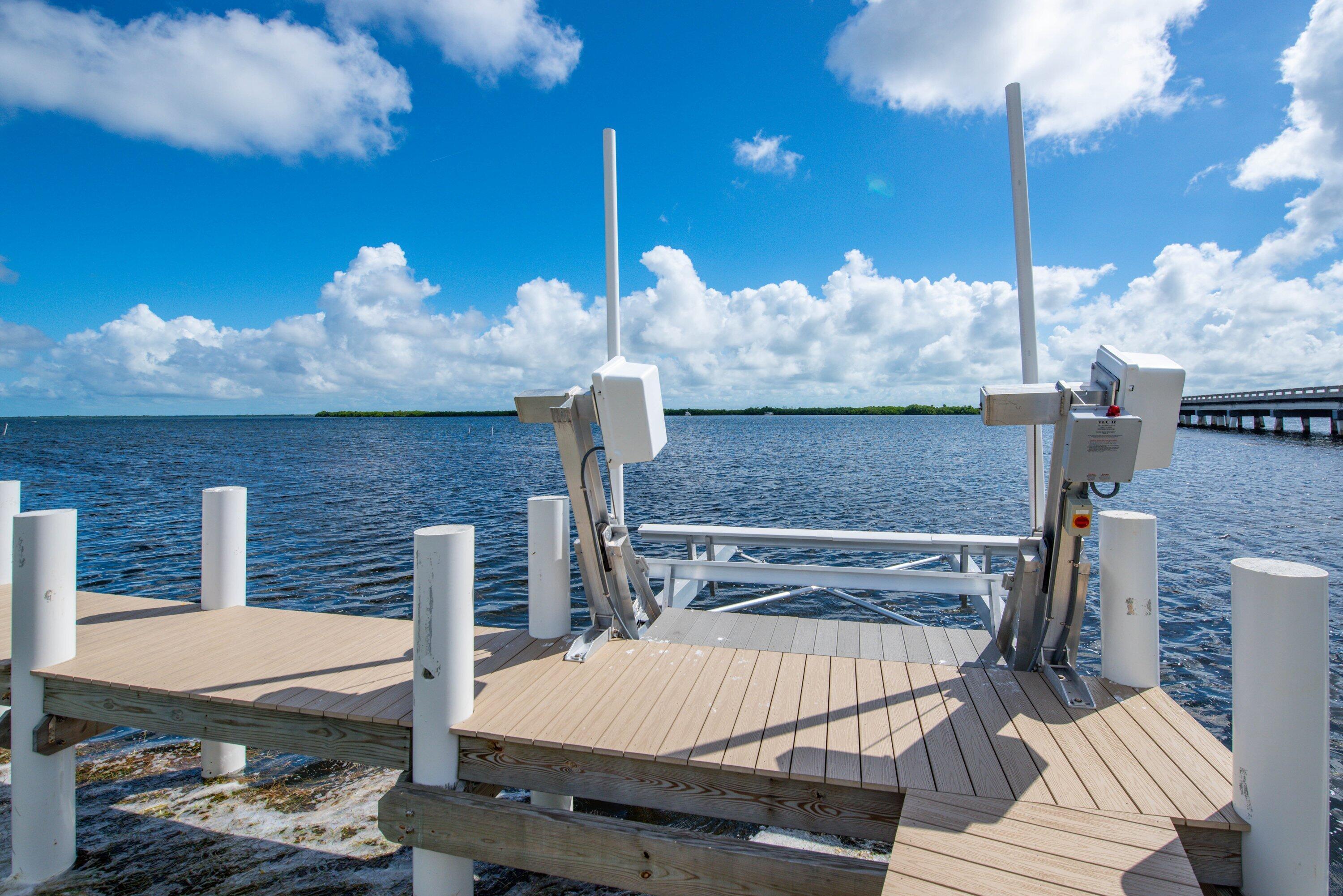 Image 2: 010-30980WittersLane-BigPineKey-FL-33043