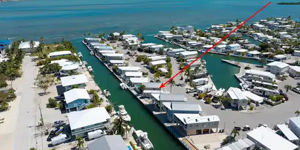 Image 3: 28-droneB00003