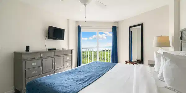 Image 2: Owners suite