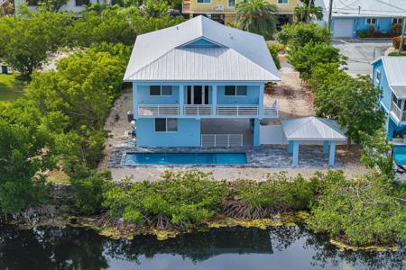 124 Venetian Way