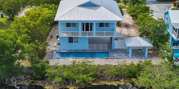 124 Venetian Way