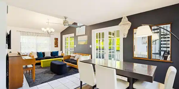 Image 3: Open Living Area