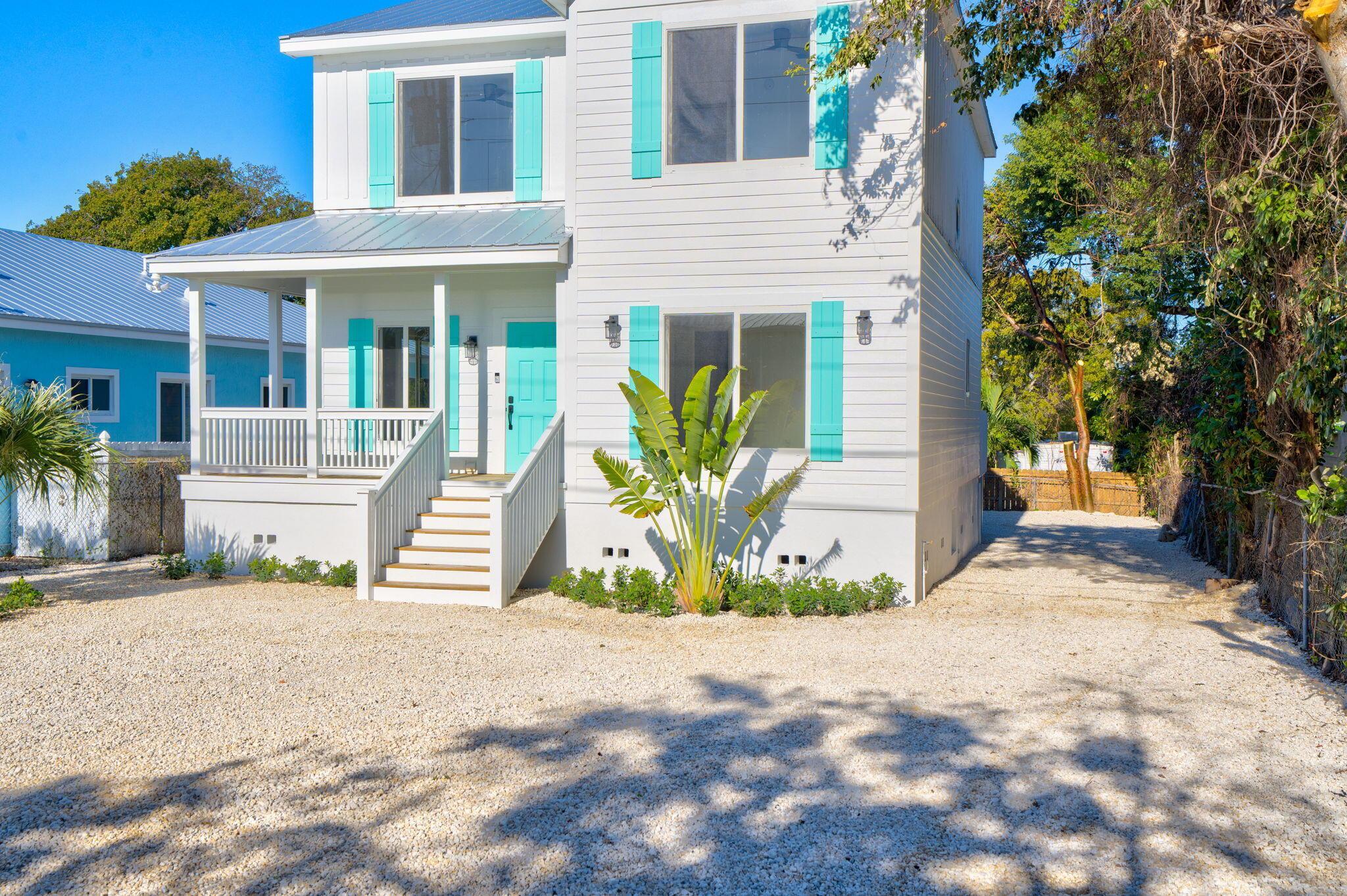 Image 2: 38-web-or-mls-718 Largo Rd- High Exposur