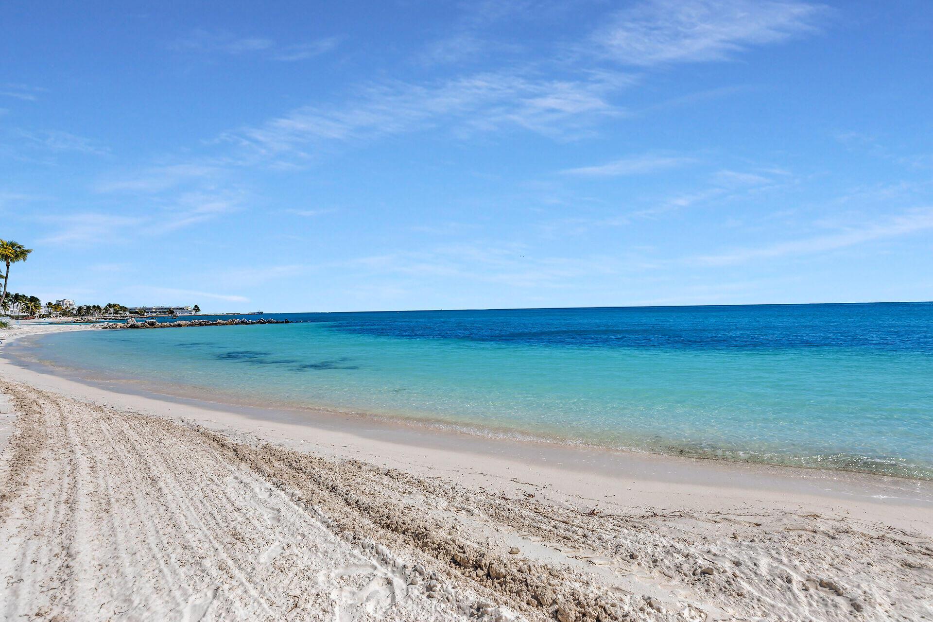 Image 4: Endless Beach