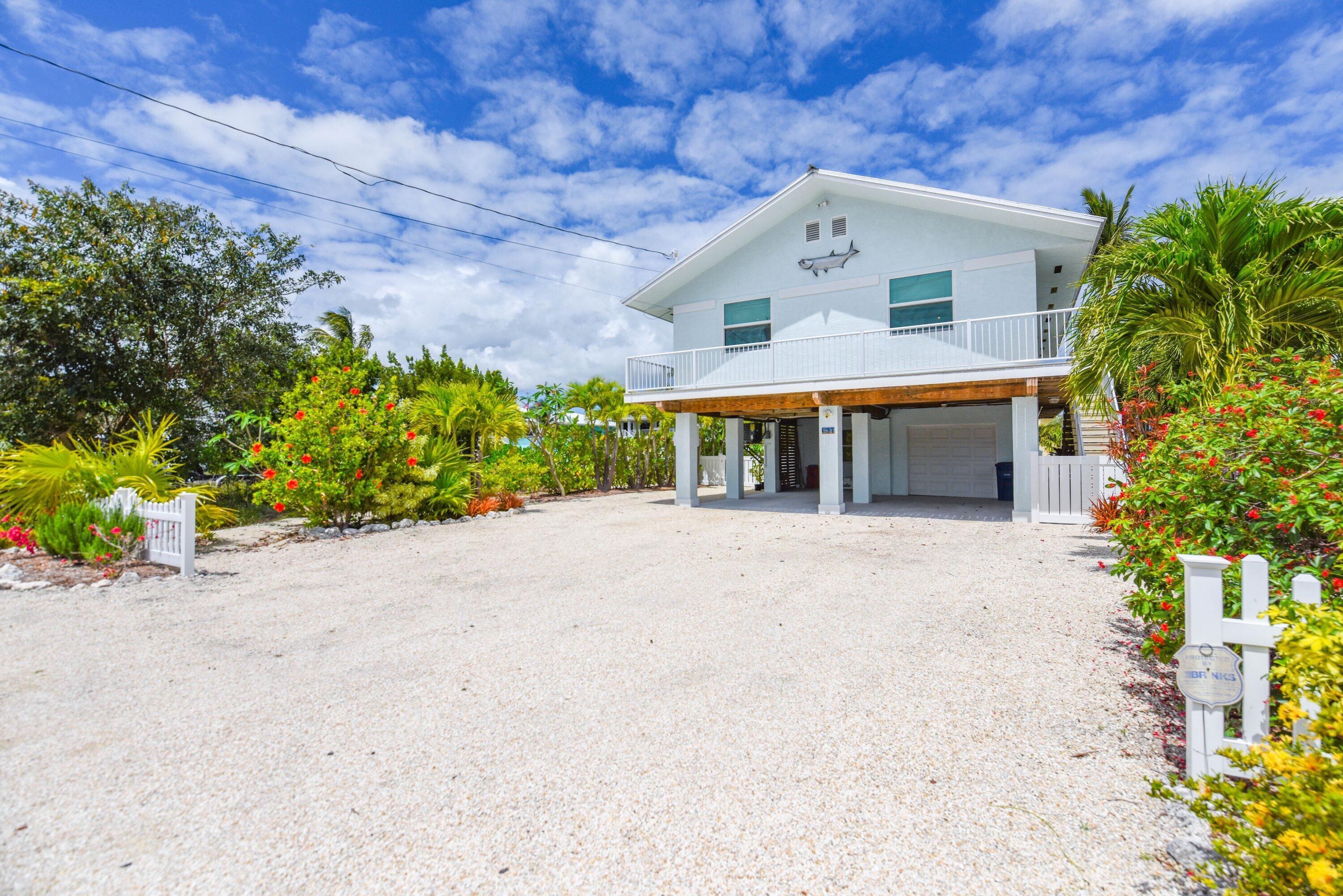 Image 4: 049-637Carib-SummerlandKey-front