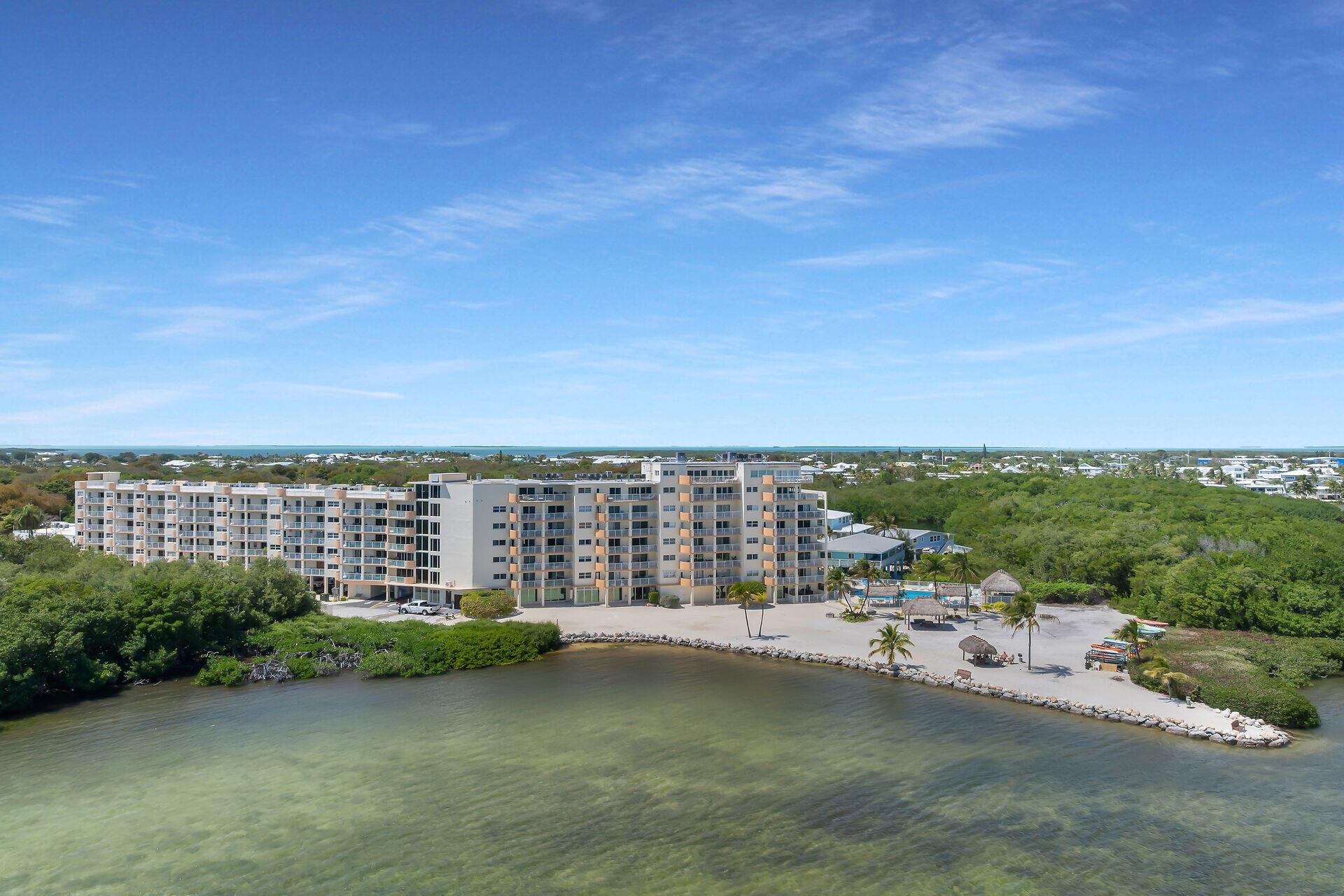 Image 2: virtual-tour-362921-mls-high-res-image-5