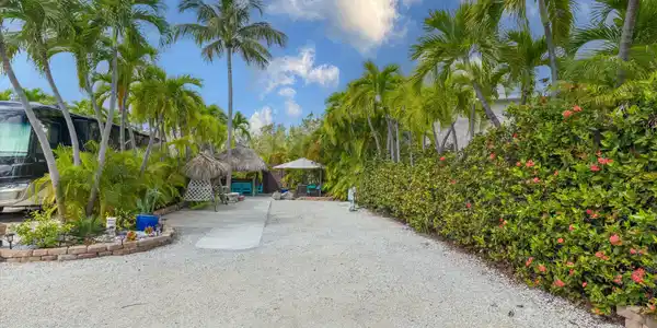 2950 Overseas Highway