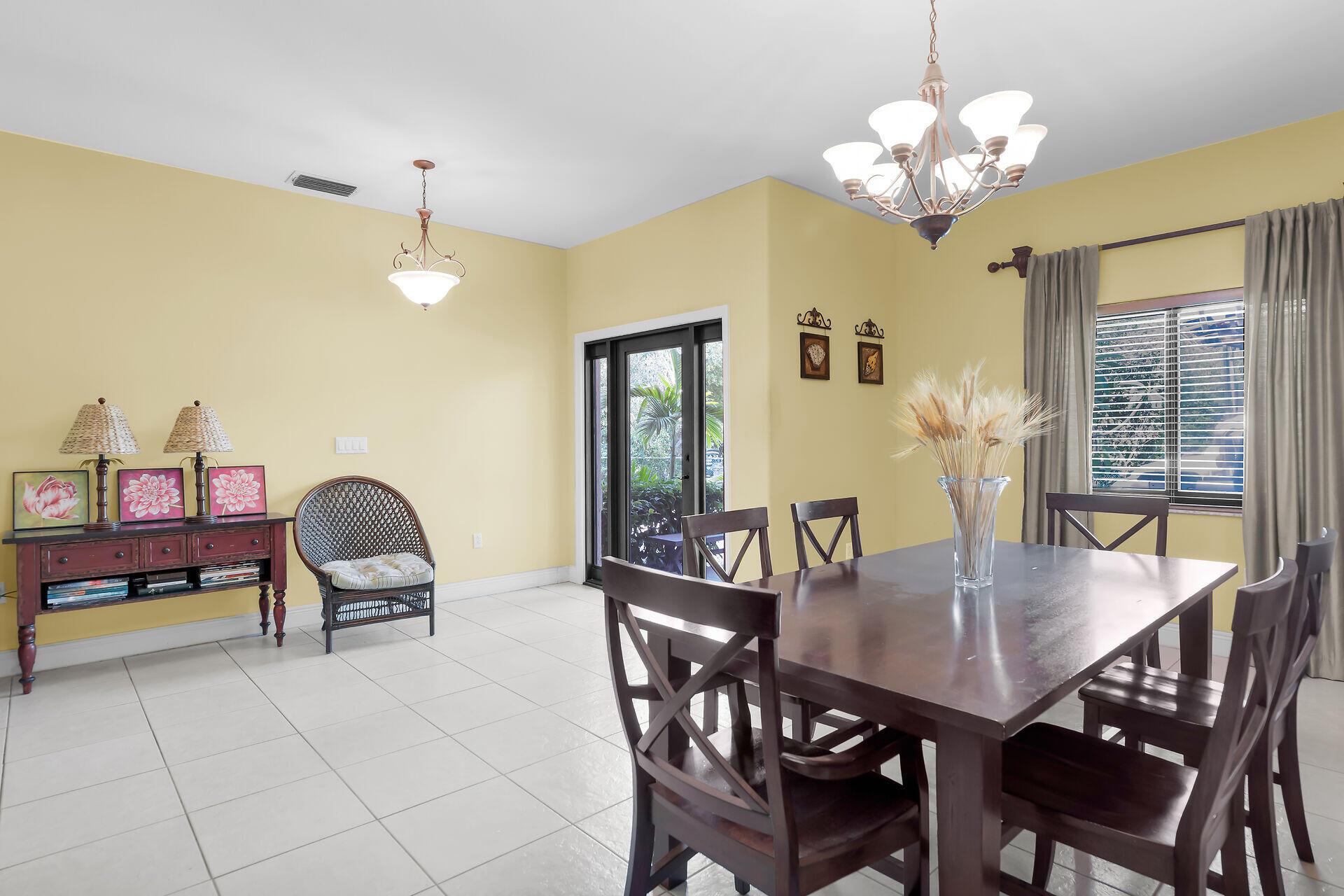 Image 4: Foyer and Dining Room