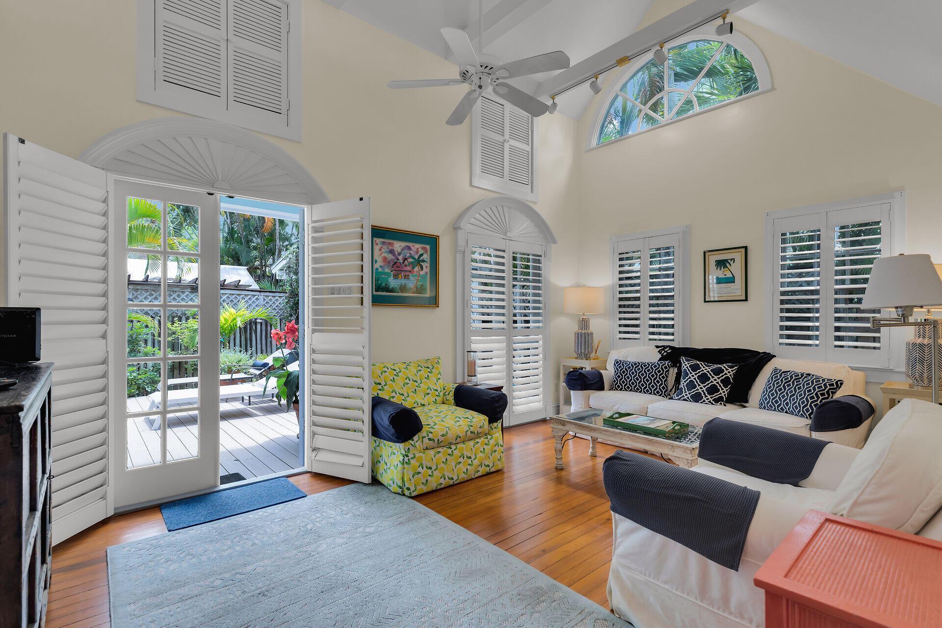 Image 3: Living RM
