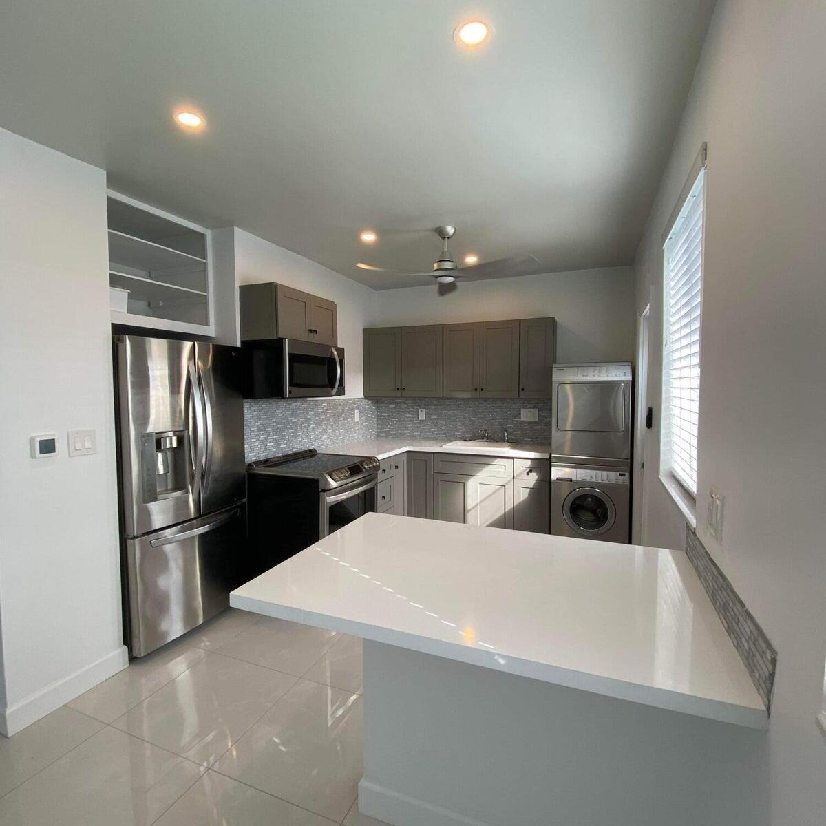 Image 2: Unit B Kitchen