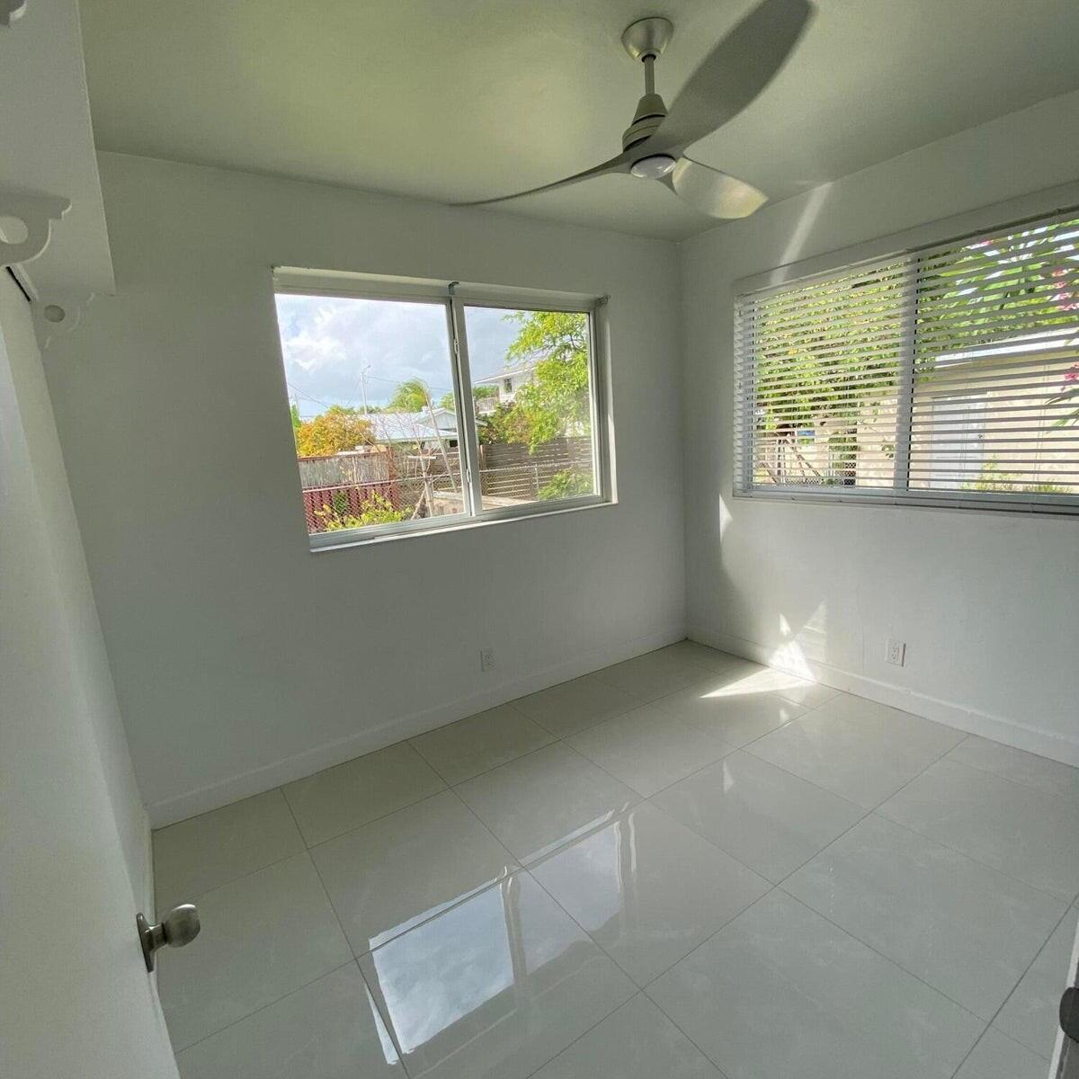 Image 4: Unit B Bedroom 1