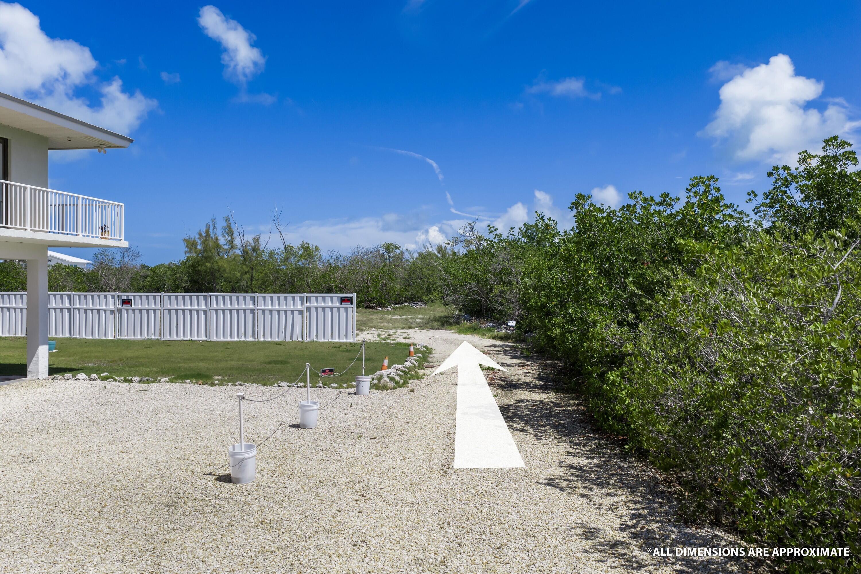 Image 4: Marathon_Vacant_Lot_0_AVENUE_M_0135_With