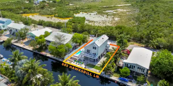 885 Hawksbill Lane