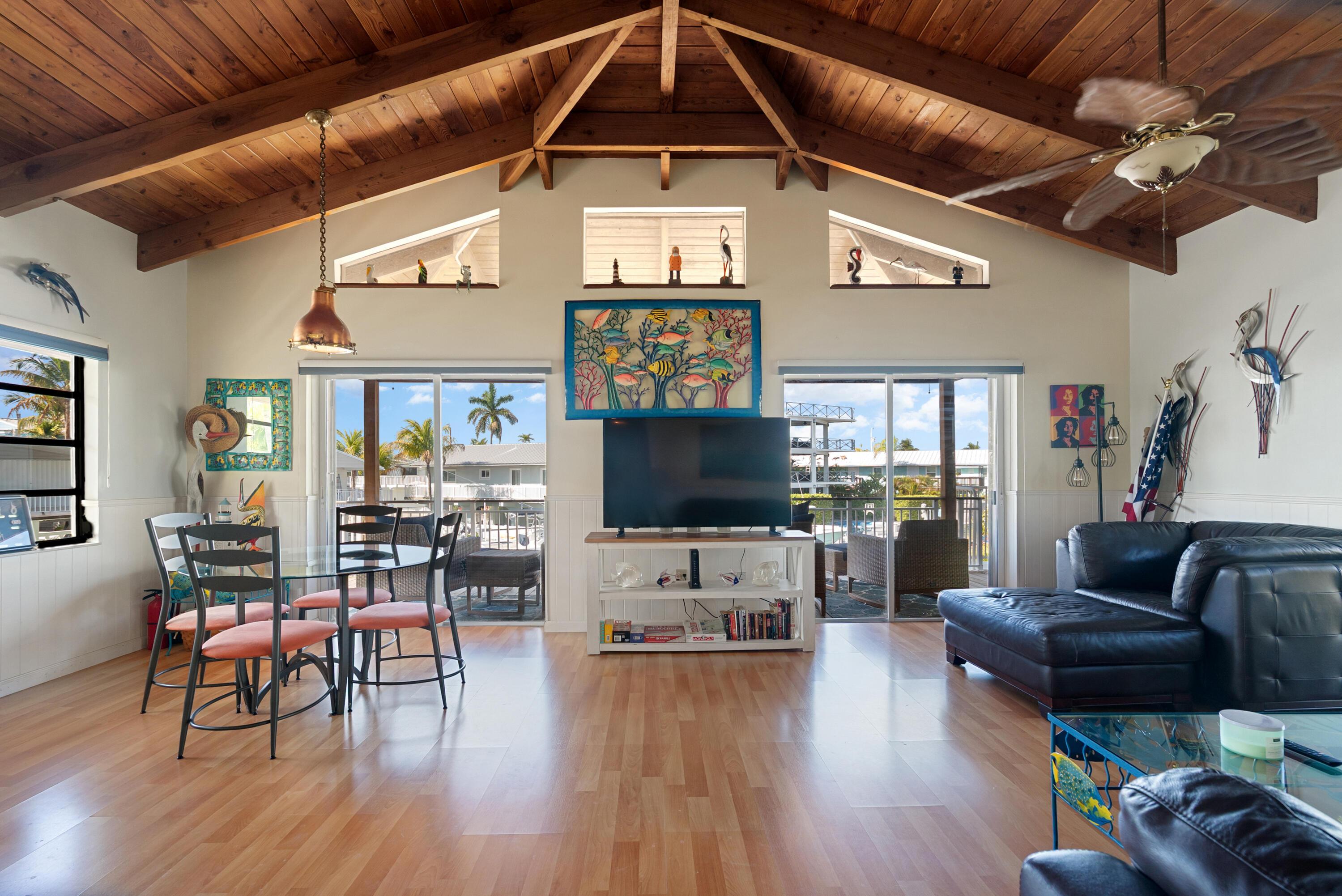 Image 4: Open Living Space