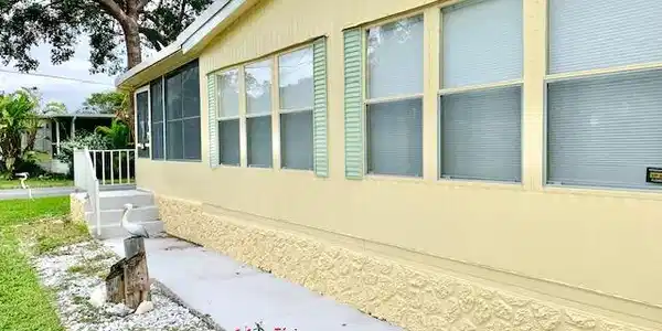 Image 2: FRONT OF HOME