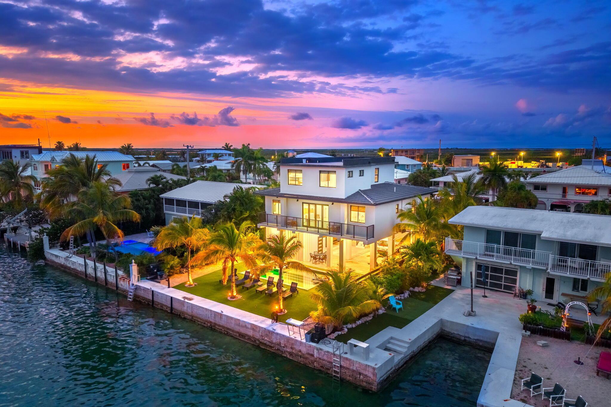Image 1: 270 Caribbean Dr E