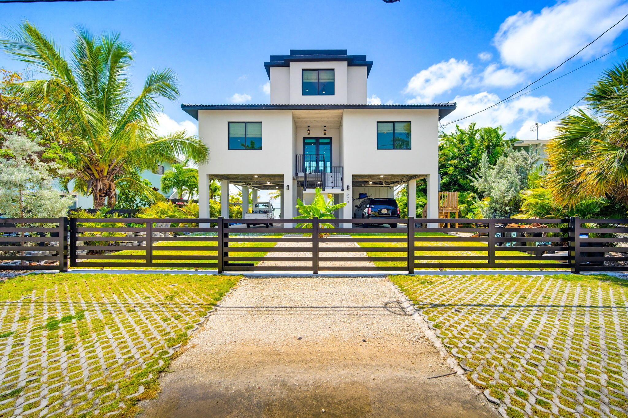 Image 2: 270 Caribbean E