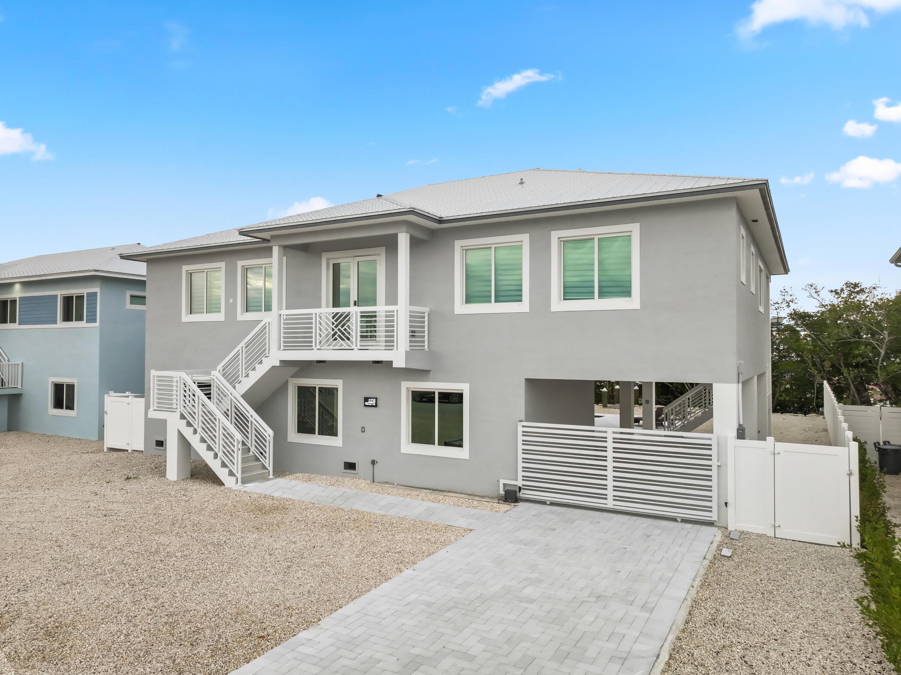 Image 2: FRONT OF HOME