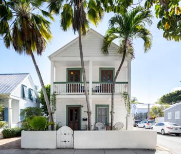 800 Elizabeth Street