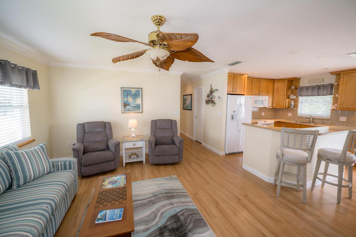 Image 2: Living Area