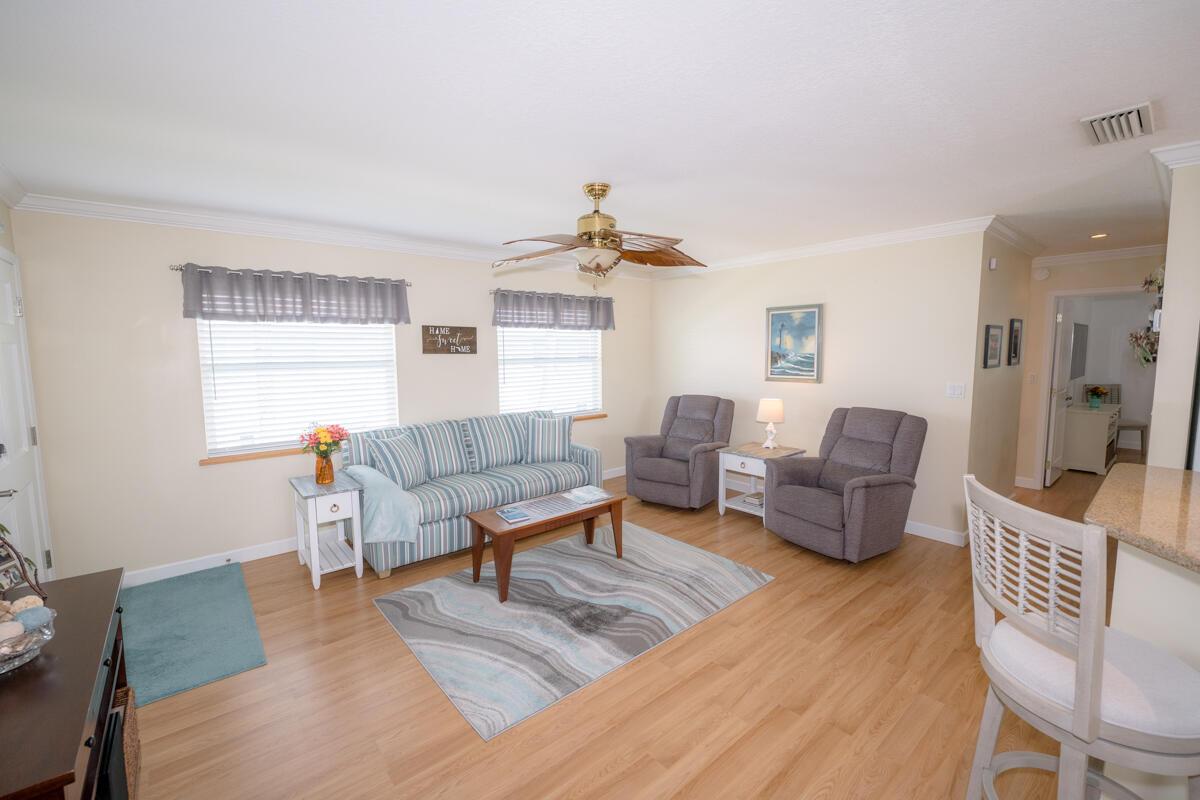 Image 3: Living Area