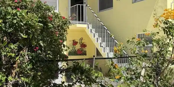 Image 4: up 2 floor
