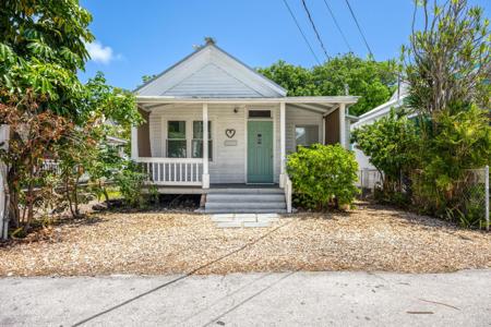 709 Chapman Lane