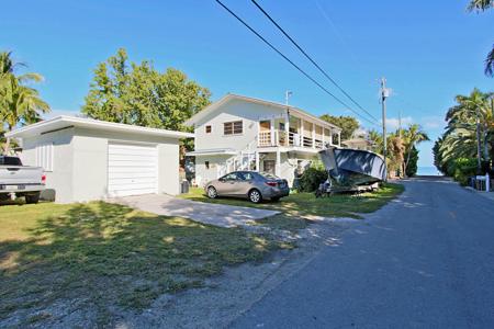 203 Tarpon Street