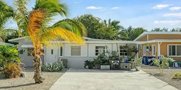 30342 Hibiscus Lane