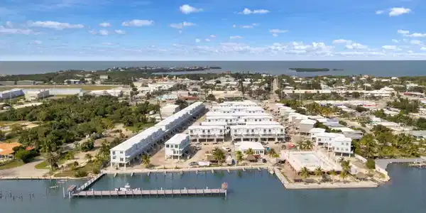 10877 Overseas Highway