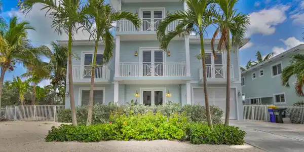 128 Leoni Drive