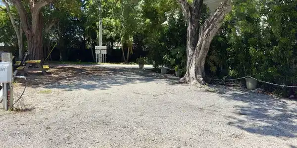 101551 Overseas Highway