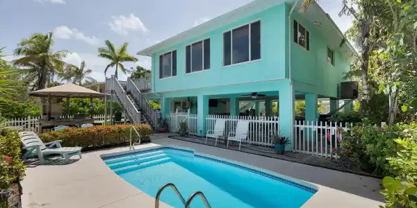 210 E Bruce Court